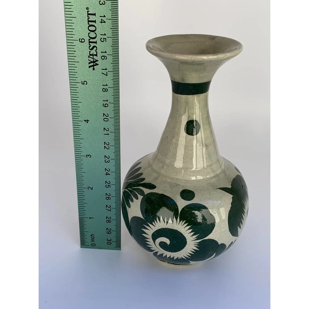 Pottery Vase Made in Mexico‎ Signed 